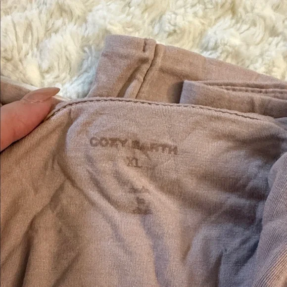 Cozy Earth Blush Bamboo Pajama Set for Women - Picture 5 of 5